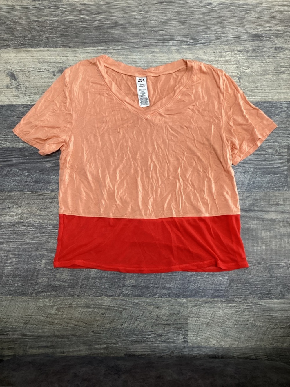 JoyLab Peach and Red Color block V-Neck Short Sleeve Top